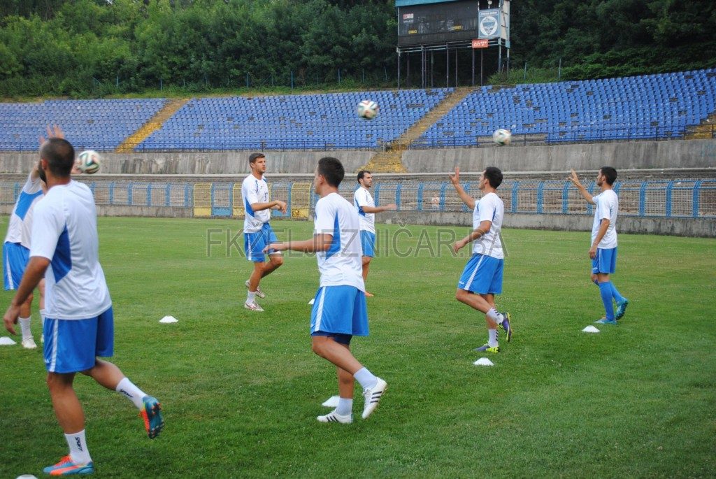 FOTO: Fudbaleri Željezničara trenirali na Grbavici