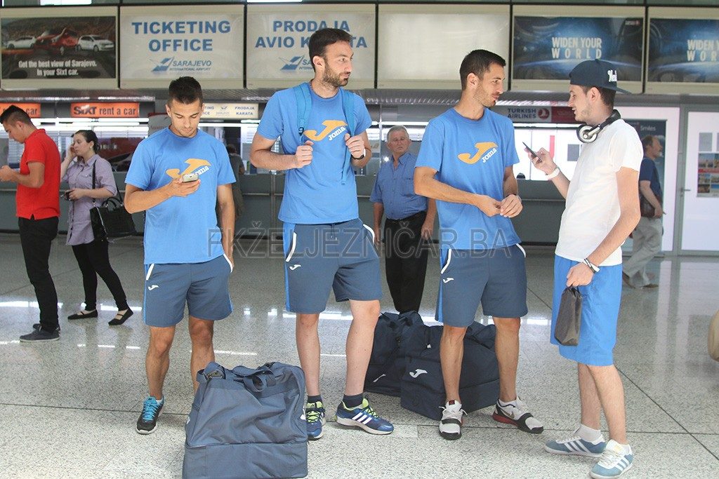 FOTO: Ekipa otputovala sa Sarajevskog aerodroma