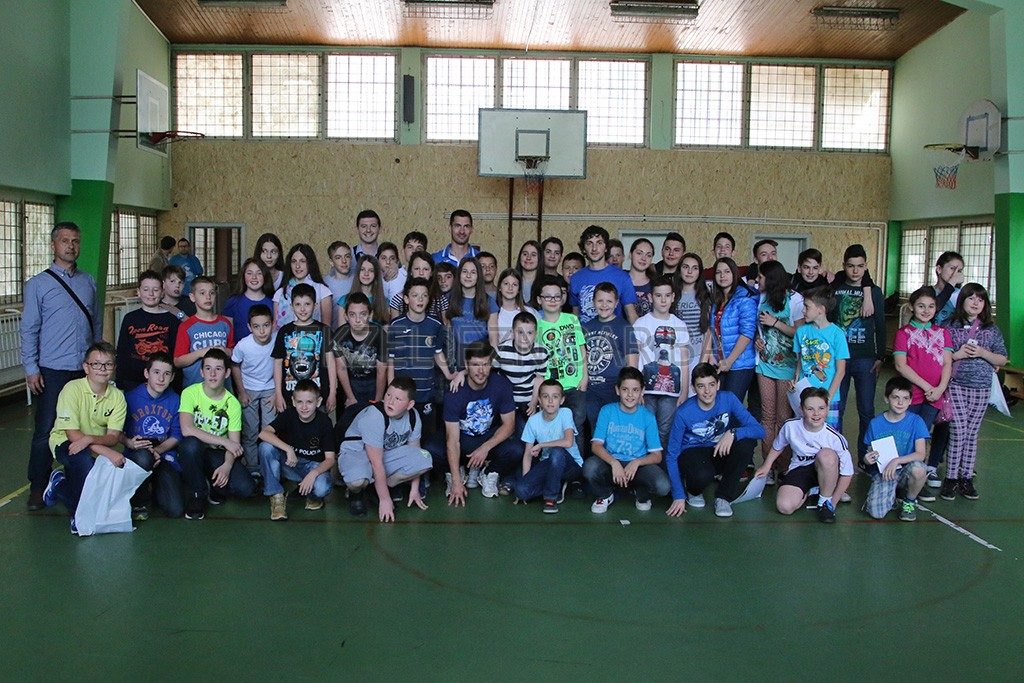 FOTO / VIDEO: Odlična atmosfera na druženju u Osnovnoj školi Grbavica I