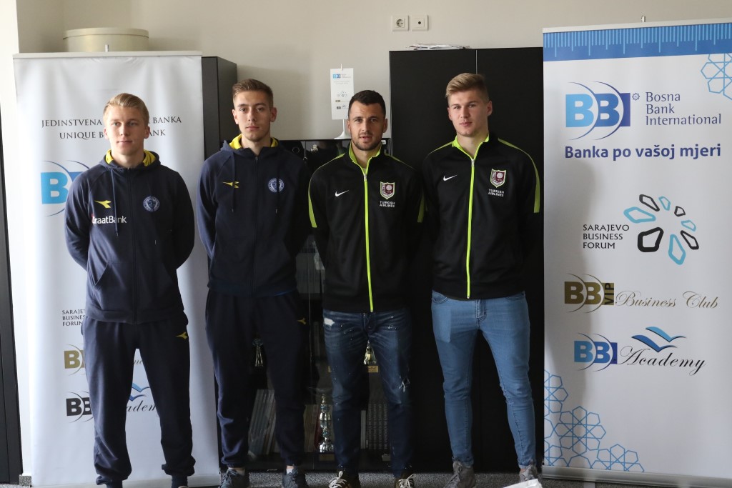 FOTO / VIDEO: Posjeta fudbalera FK Željezničar i FK Sarajevo BBI Banci