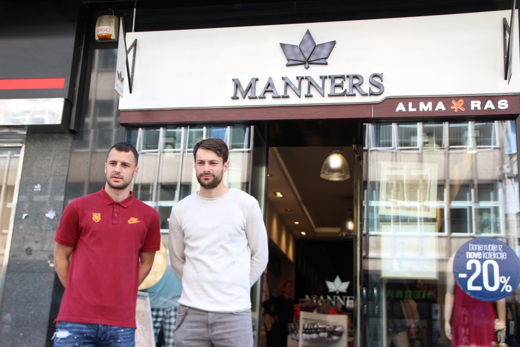 FOTO: Druženje dva sarajevska kluba u butiku Manners
