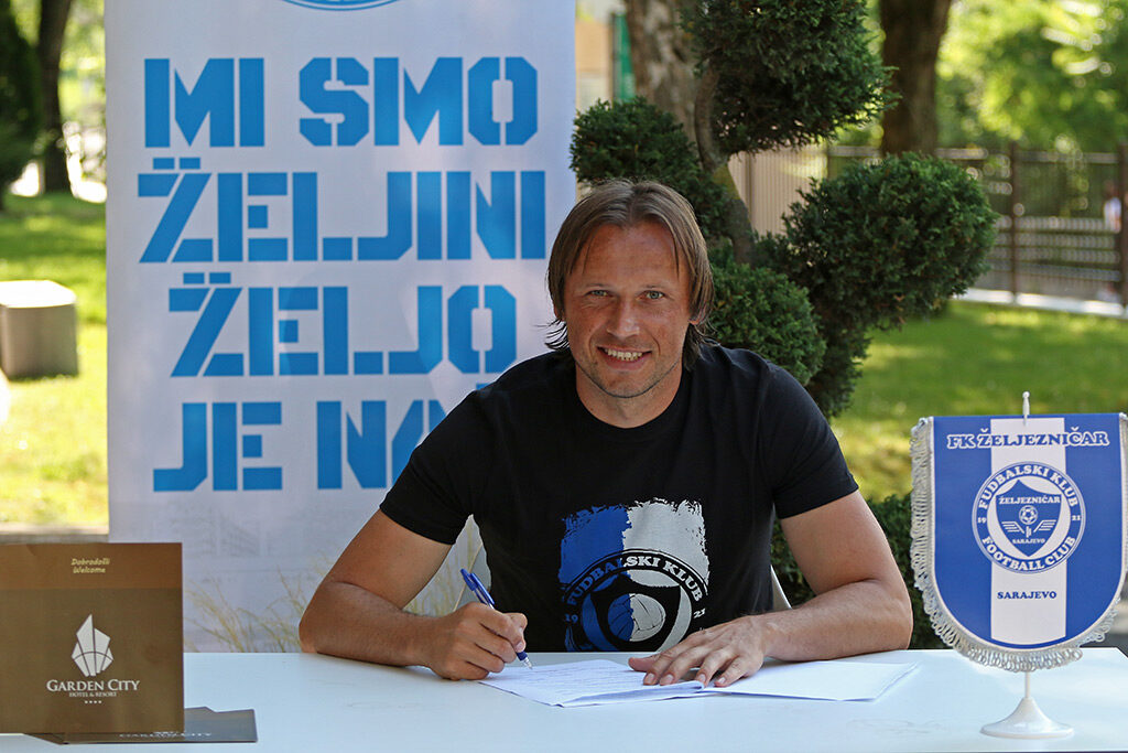 FOTO: Samir Bekrić potpisao jednogodišnji ugovor