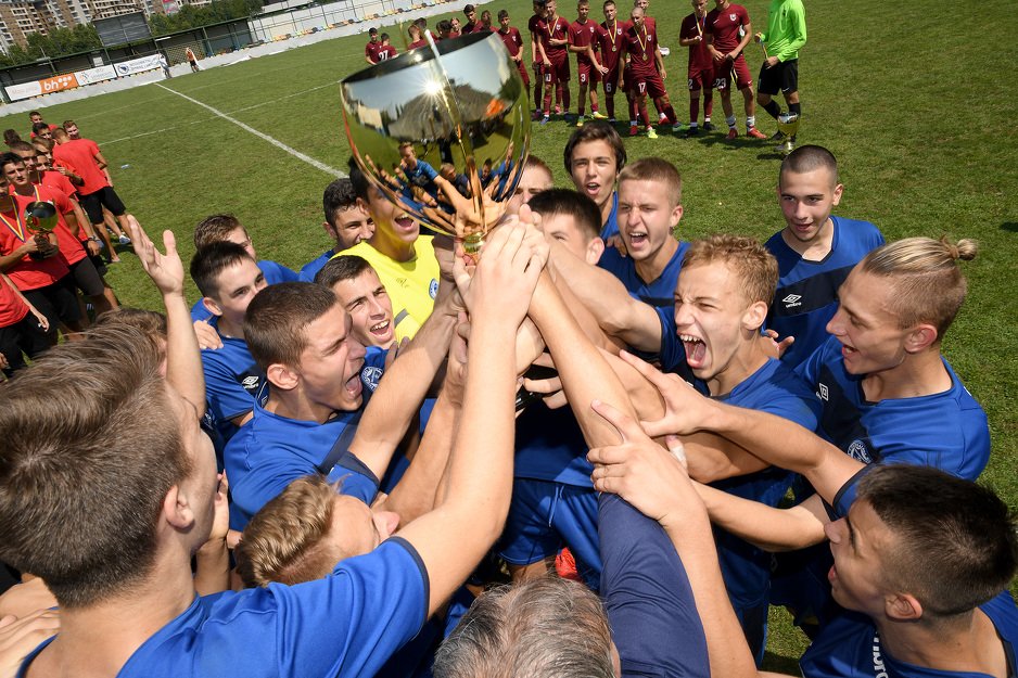 FOTO: Kadeti Željezničara u finalu savladali Sarajevo i osvojili turnir “Igraj fudbal, živi život”